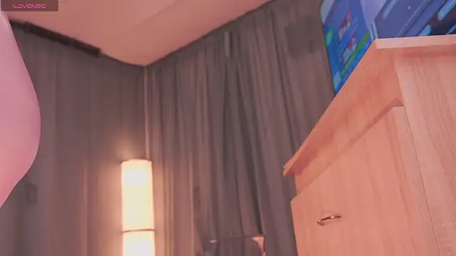 ElodieRousse  online show from 30, 11, 2025