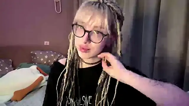 Milkmoriee online show from 30, 11, 2025