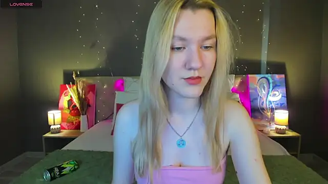 LinaRayy online show from 25, 10, 2025