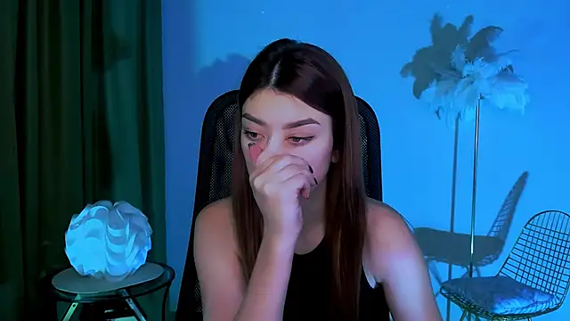 Snapshot of AnaSteisher chatting on 5, 12, 2025 AnaSteisher online show from 5, 12, 2025