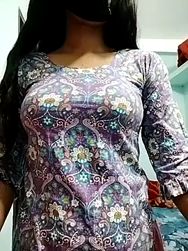Snapshot of Ratri-Biswas chatting on 24, 6, 2026 Ratri-Biswas online show from 24, 6, 2026