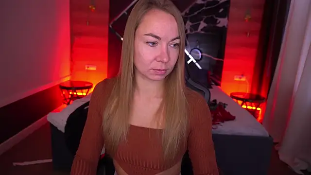 VixenMuse online show from 27, 10, 2025