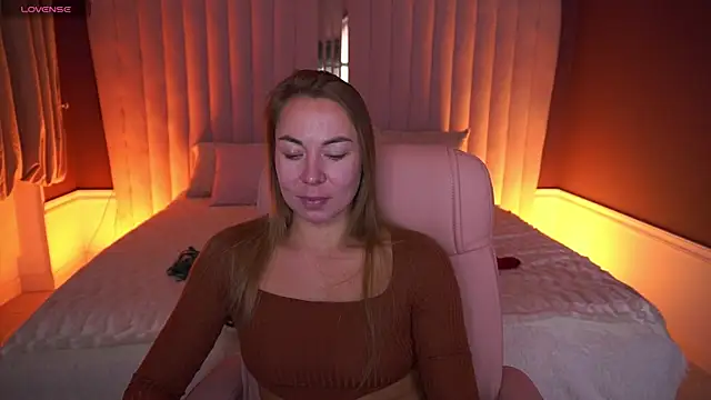 VixenMuse online show from 30, 10, 2025