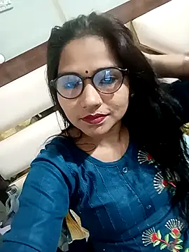 Snapshot of Vanshika1432 chatting on 24, 10, 2025 Vanshika1432 online show from 24, 10, 2025