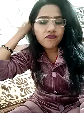 Vanshika1432 online show from 2, 12, 2025