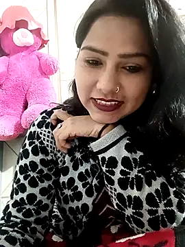 Vanshika1432 online show from 23, 12, 2025