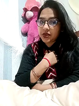 Snapshot of Vanshika1432 chatting on 16, 11, 2025 Vanshika1432 online show from 16, 11, 2025