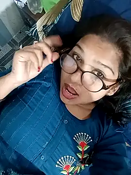 Snapshot of Vanshika1432 chatting on 24, 10, 2025 Vanshika1432 online show from 24, 10, 2025