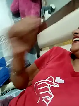 Snapshot of Vanshika1432 chatting on 13, 11, 2025 Vanshika1432 online show from 13, 11, 2025