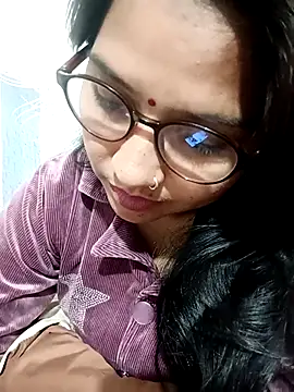 Snapshot of Vanshika1432 chatting on 22, 11, 2025 Vanshika1432 online show from 22, 11, 2025