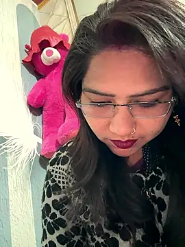 Vanshika1432 online show from 16, 1, 2026