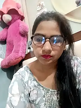 Snapshot of Vanshika1432 chatting on 7, 11, 2025 Vanshika1432 online show from 7, 11, 2025