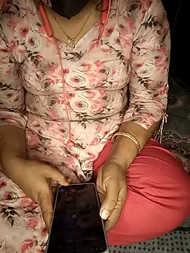 Snapshot of Priyanka-Khan chatting on 14, 5, 2026 Priyanka-Khan online show from 14, 5, 2026