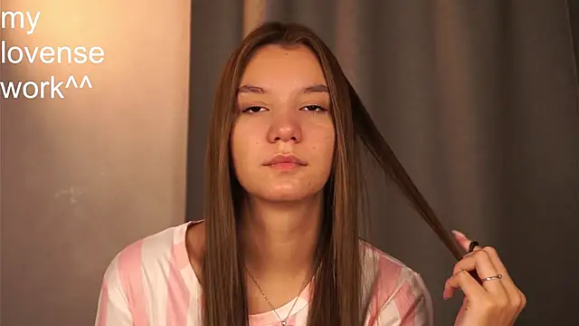 BrynnHolverson online show from 26, 10, 2025