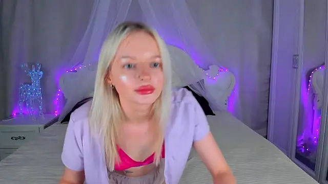 Snapshot of AlessaKiss chatting on 19, 7, 2026 AlessaKiss online show from 19, 7, 2026