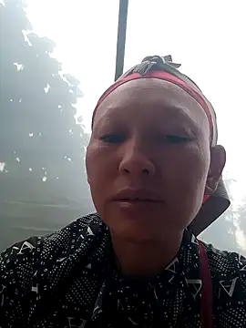 Snapshot of nui-show chatting on 4, 11, 2025 nui-show online show from 4, 11, 2025