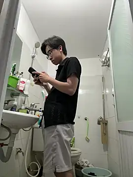 liamhn2k4 online show from 25, 3, 2026