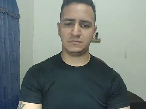 Snapshot of DarkTheKing chatting on 19, 11, 2025 DarkTheKing online show from 19, 11, 2025