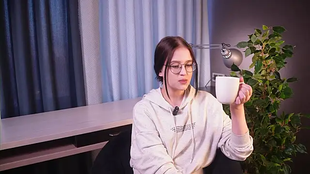 Snapshot of IngeCollella chatting on 20, 10, 2025 IngeCollella online show from 20, 10, 2025