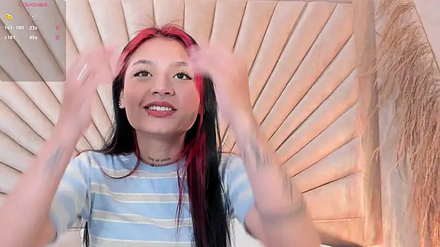 Snapshot of Emma_duff chatting on 6, 11, 2025 Emma duff online show from 6, 11, 2025