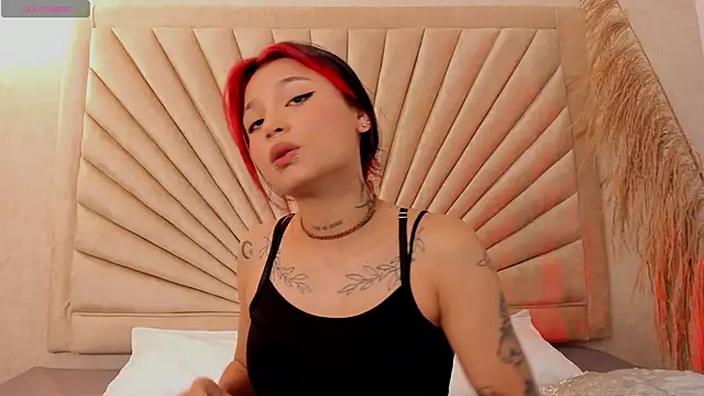 Snapshot of Emma_duff chatting on 24, 11, 2025 Emma duff online show from 24, 11, 2025