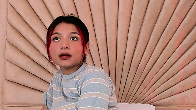 Snapshot of Emma_duff chatting on 23, 10, 2025 Emma duff online show from 23, 10, 2025