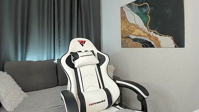 bella xx   online show from 24, 10, 2025