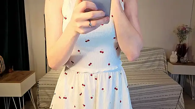 Snapshot of puffimini chatting on 27, 11, 2025 puffimini online show from 27, 11, 2025