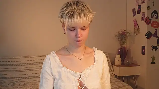 Snapshot of puffimini chatting on 22, 11, 2025 puffimini online show from 22, 11, 2025