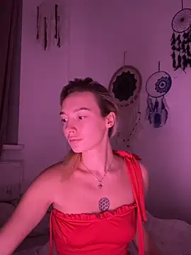 Snapshot of versediamond chatting on 17, 10, 2025 versediamond online show from 17, 10, 2025