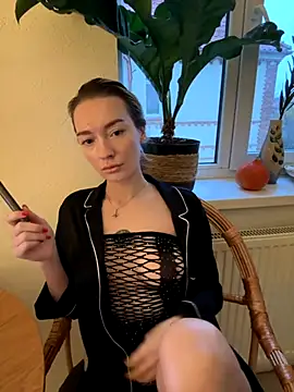 Snapshot of versediamond chatting on 9, 11, 2025 versediamond online show from 9, 11, 2025