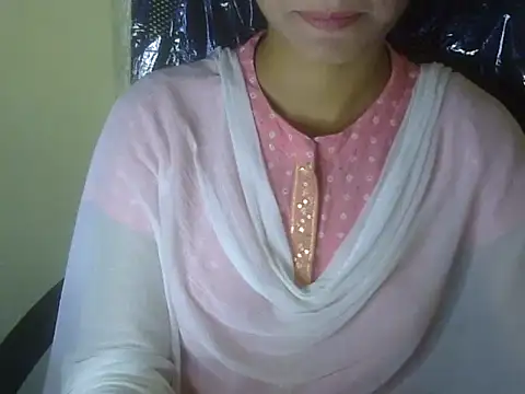 Snapshot of Shezi_N chatting on 1, 11, 2025 Shezi N online show from 1, 11, 2025