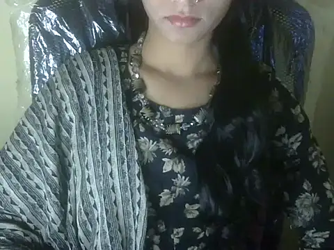 Snapshot of Shezi_N chatting on 19, 11, 2025 Shezi N online show from 19, 11, 2025