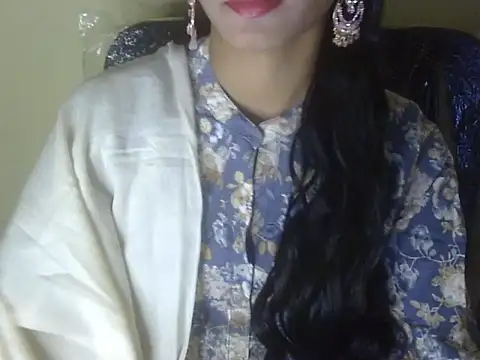 Snapshot of Shezi_N chatting on 29, 11, 2025 Shezi N online show from 29, 11, 2025