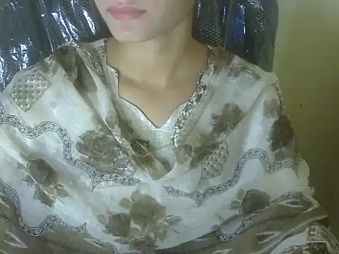 Snapshot of Shezi_N chatting on 2, 11, 2025 Shezi N online show from 2, 11, 2025