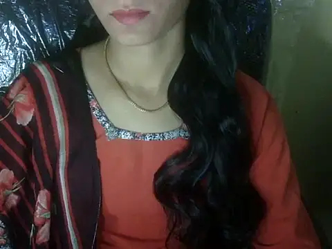 Snapshot of Shezi_N chatting on 15, 11, 2025 Shezi N online show from 15, 11, 2025