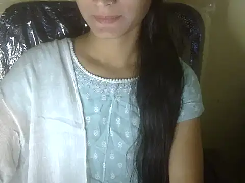 Snapshot of Shezi_N chatting on 9, 11, 2025 Shezi N online show from 9, 11, 2025