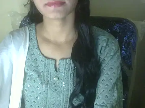 Snapshot of Shezi_N chatting on 26, 11, 2025 Shezi N online show from 26, 11, 2025