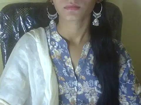 Snapshot of Shezi_N chatting on 23, 10, 2025 Shezi N online show from 23, 10, 2025