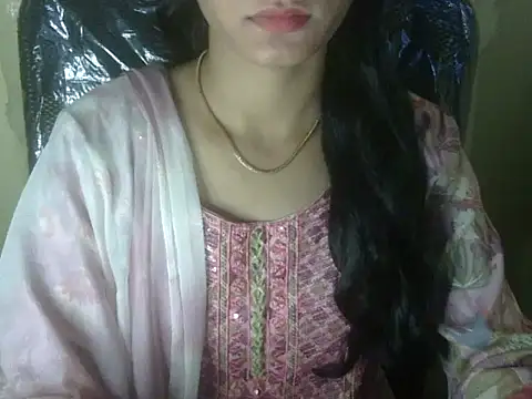 Snapshot of Shezi_N chatting on 16, 11, 2025 Shezi N online show from 16, 11, 2025