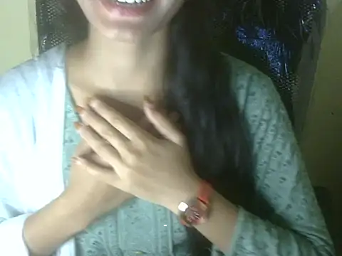 Snapshot of Shezi_N chatting on 27, 10, 2025 Shezi N online show from 27, 10, 2025