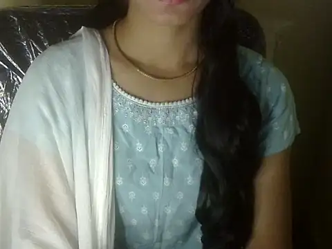 Snapshot of Shezi_N chatting on 30, 11, 2025 Shezi N online show from 30, 11, 2025