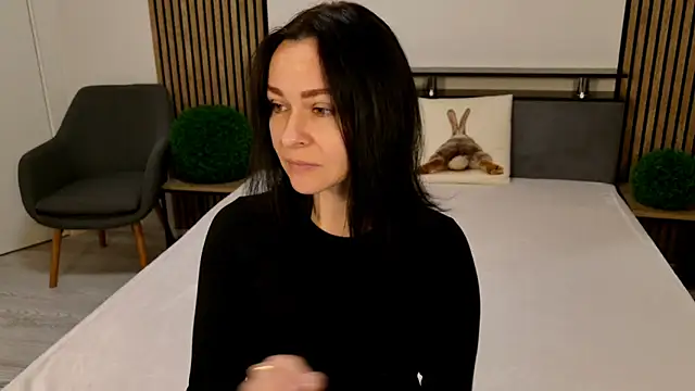 DitaNoir online show from 4, 12, 2025