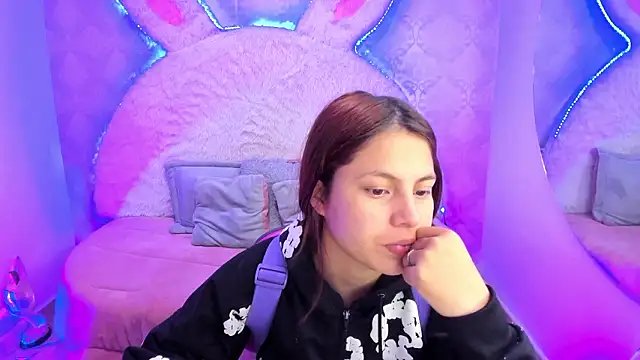 valentina clk online show from 1, 3, 2026