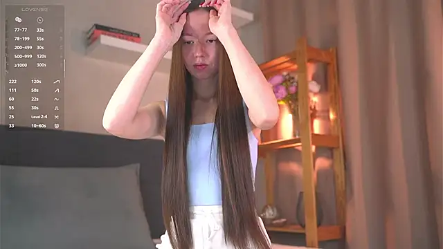 Snapshot of MayaHjelm chatting on 27, 10, 2025 MayaHjelm online show from 27, 10, 2025