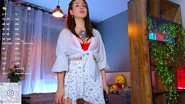 TinyMollys online show from 16, 11, 2025