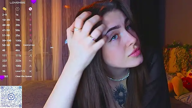 TinyMollys online show from 5, 2, 2026