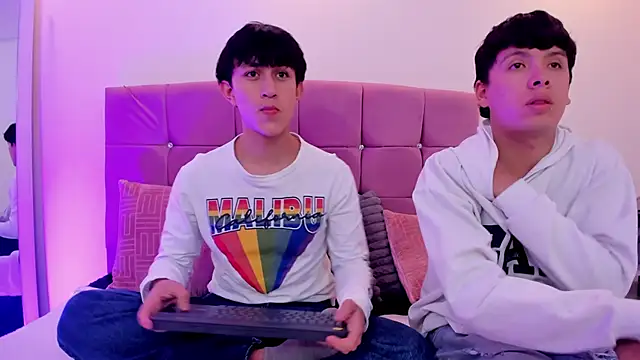 hoot booys  online show from 9, 2, 2026