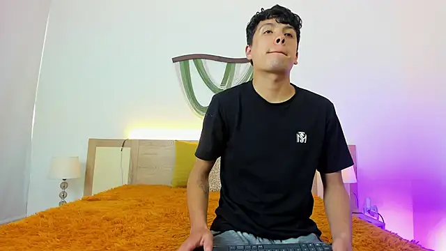 hoot booys  online show from 4, 4, 2026