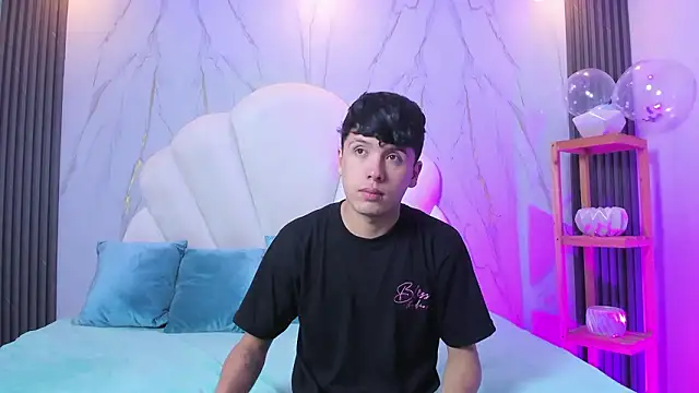 hoot booys  online show from 5, 3, 2026